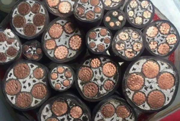 你知道為什么電纜敷設安裝需要預留長度.jpg 你知道為什么電纜敷設安裝需要預留長度.jpg